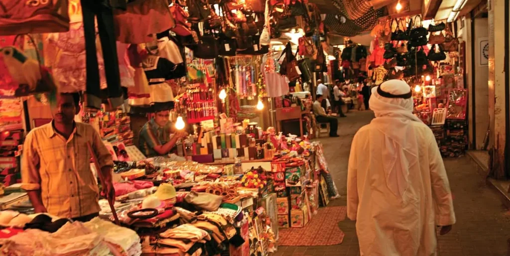 Manam Souq_Lonely Planet
